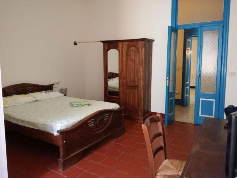 Ampia Stanza Con Bagno Privato, Centro Sassari Apartment Exterior foto